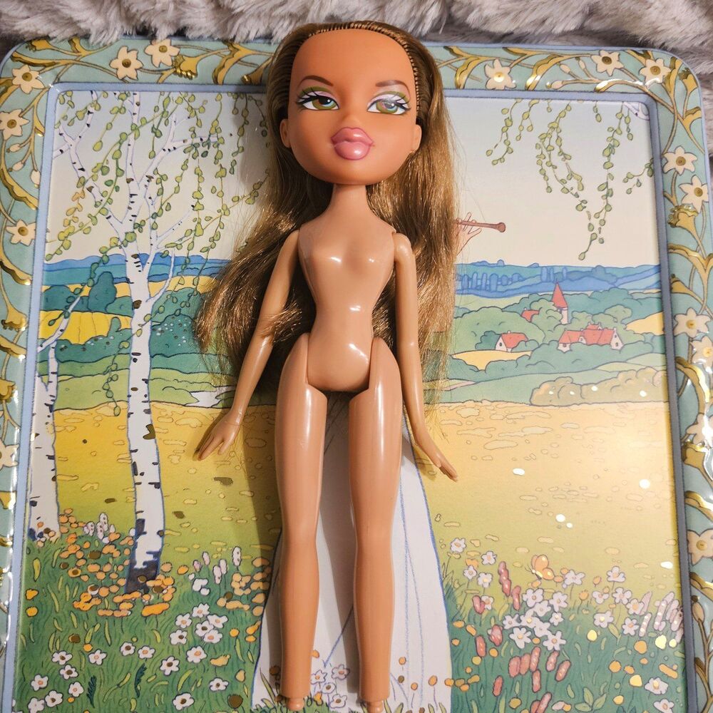 ♡ Bratz Doll Stylin' Salon 'N' Spa Fianna 2003 ♡